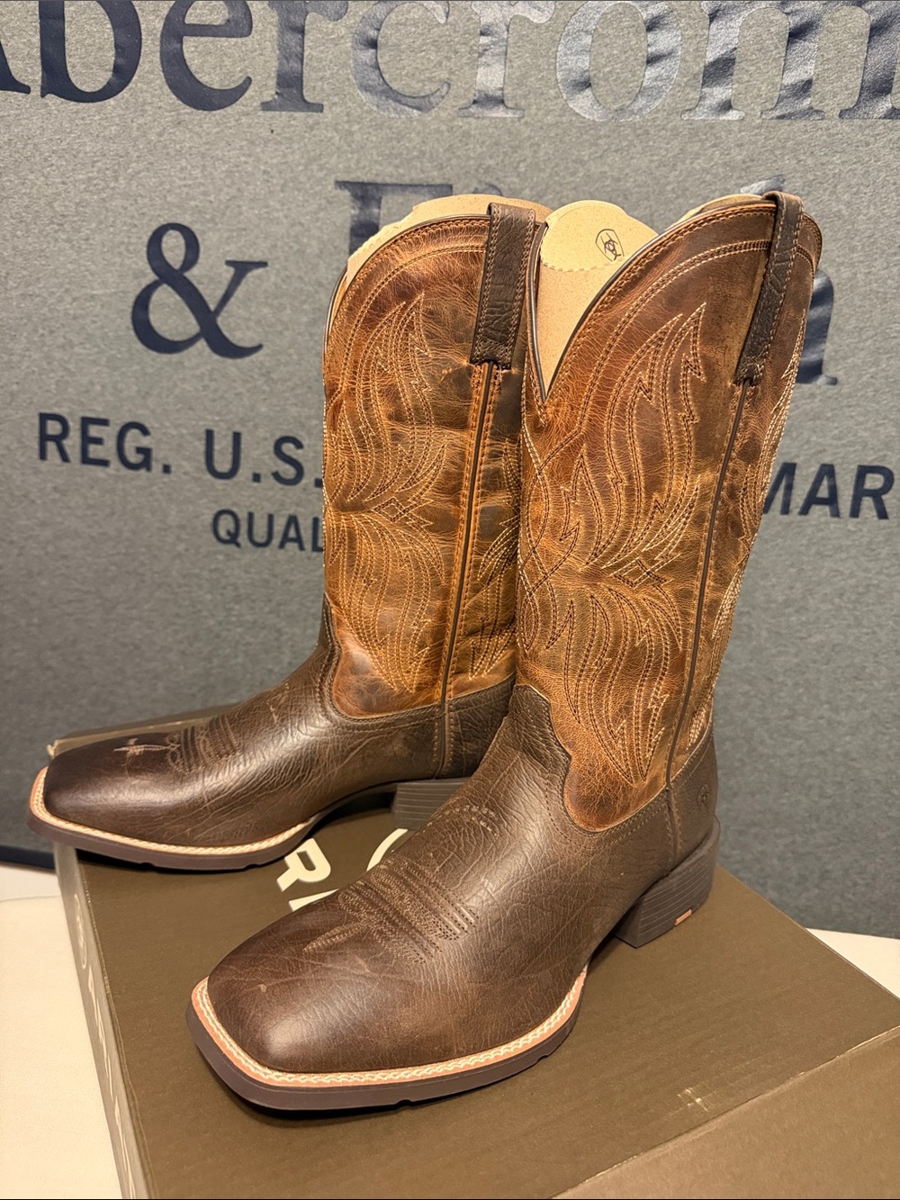 Ariat Two-Tone Brown Leather Cowboy 👢 NWT